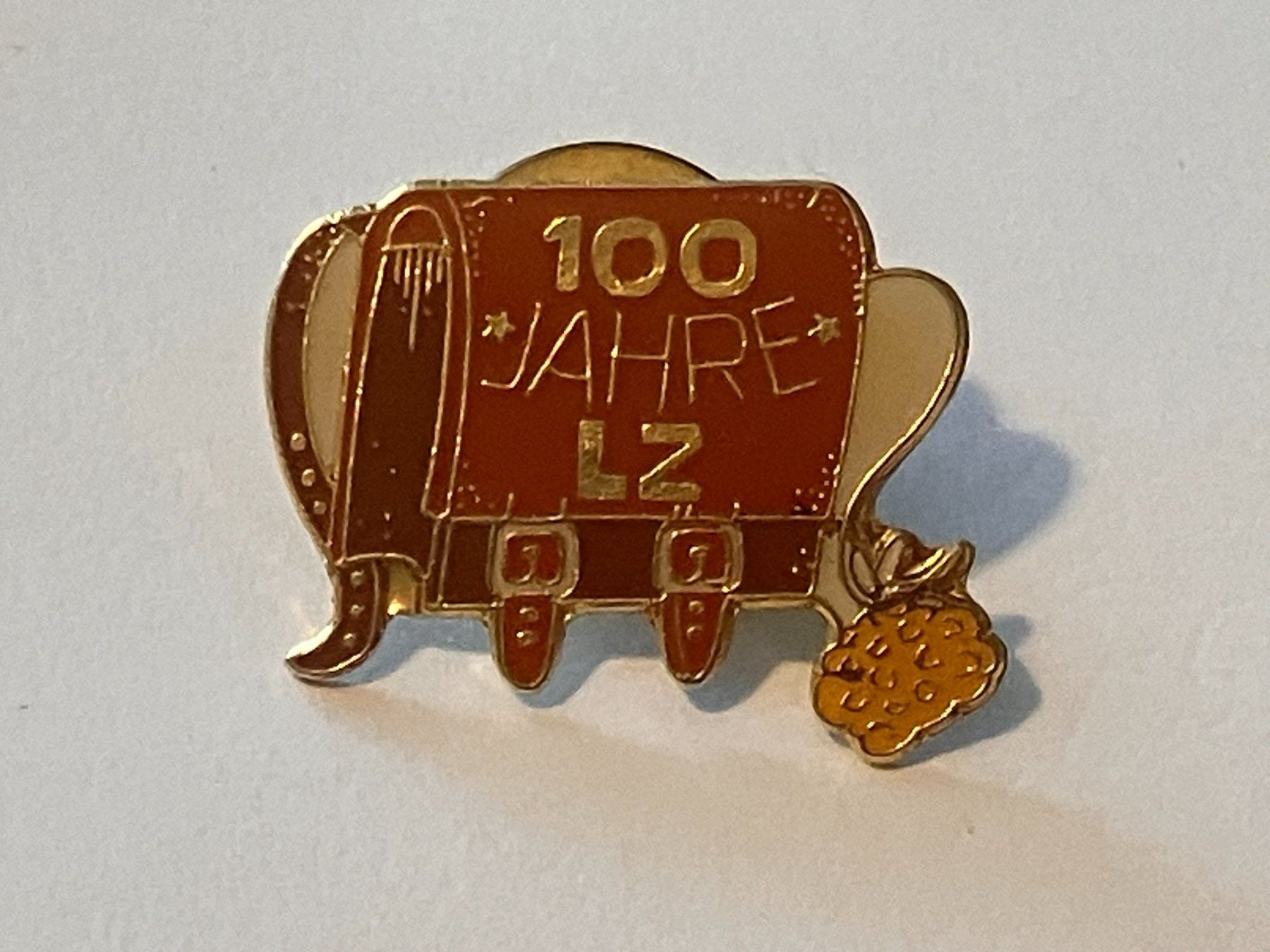 Placchette & Badge: 1 Pin LZ 100 Jahre – Usato da Basel venduto da djwwpp