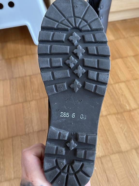 Minerva Scarpe da uomo: Scarponi militari minerva – Usato da Gnosca venduto da Fiore89 2