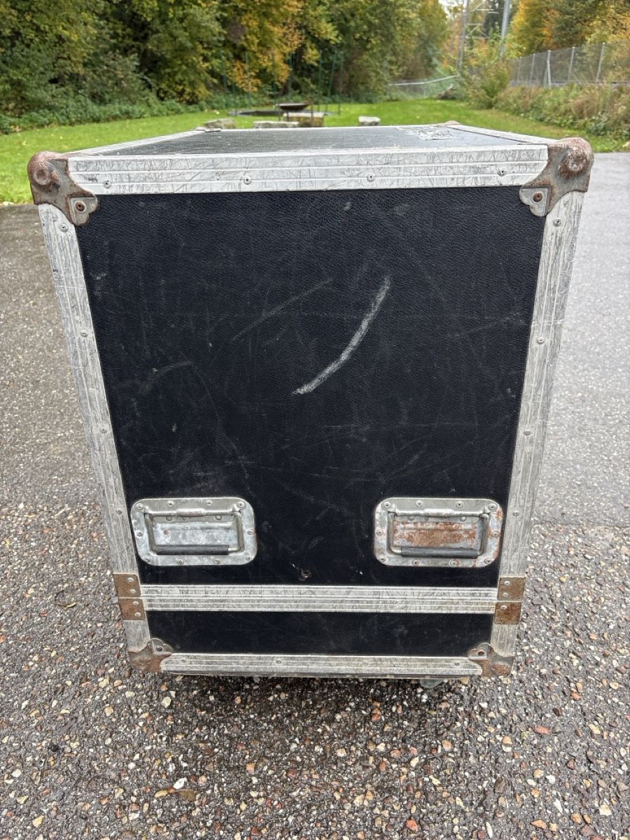 Transportkisten: Flightcase Amptown Cases mit Räder – Gebraucht aus Lützelflüh-Goldbach von Deiv4 1