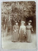 Privatfoto, Unikat, Frauen, Mode, Hut, Regenschirm um 1900