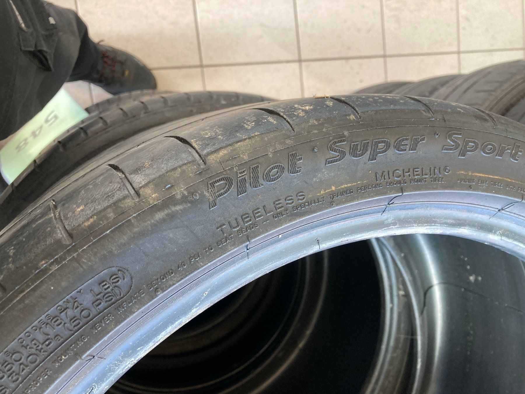 Michelin Pneus & Kompletträder: 305/30R19 Sommerpneu Michelin – Gebraucht aus Cham von WB2223 5