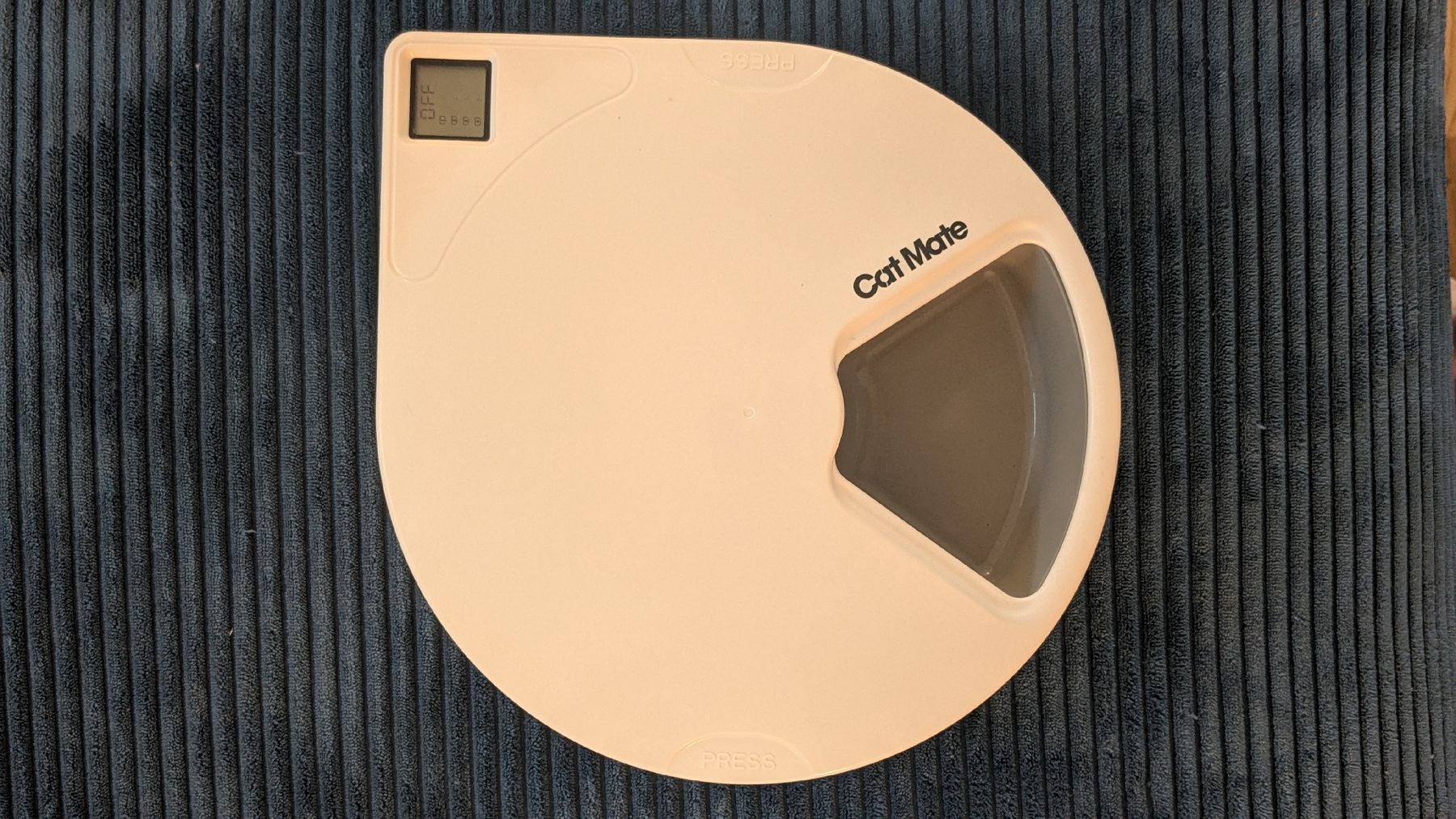 Futter: Cate Mate gamelle avec minuteur  – Neu (gemäss Beschreibung) aus Bussy-sur-Moudon von flo_9zhn