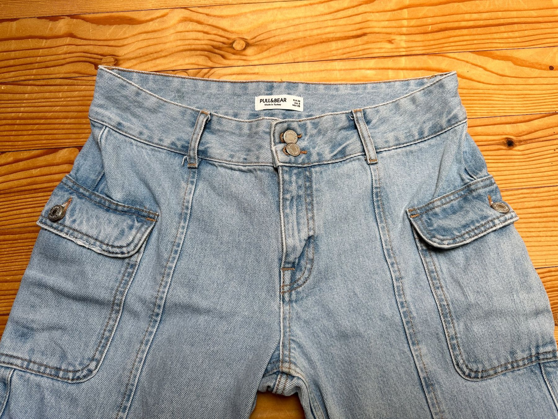 Pull&Bear Jeans: Pull & Bear Cargo Flare Jeans 38 – Usato da Gümmenen venduto da FelizitasHermann 1