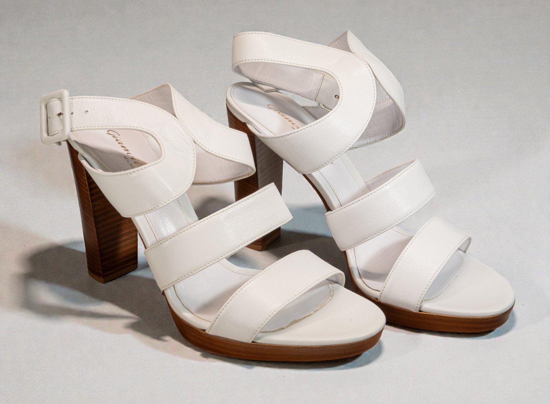 Gianvito Rossi Damenschuhe: NEUE Gianvito Rossi Sandalen – Neu und originalverpackt aus Zürich von aa1_f58r