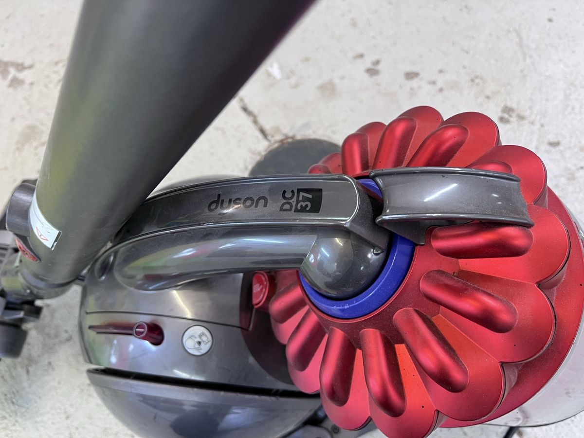 Dyson Aspirapolveri & Accessori: Staubsauger Dyson Ball DC37 Origin Extra (51) – Usato da Glattfelden venduto da brockischweiz 2