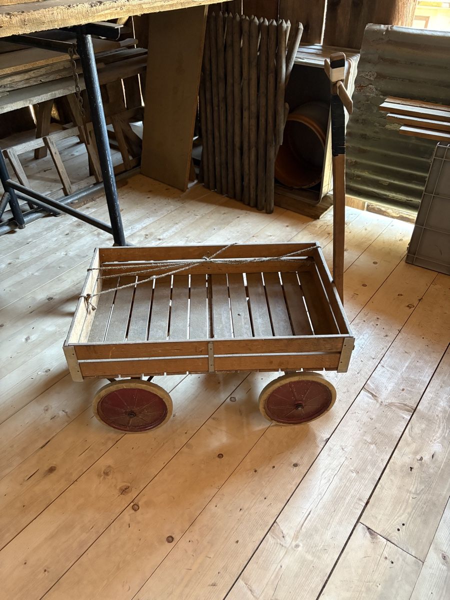 Carriole: Holzleiterwagen antik – Usato da Regensdorf venduto da Basc