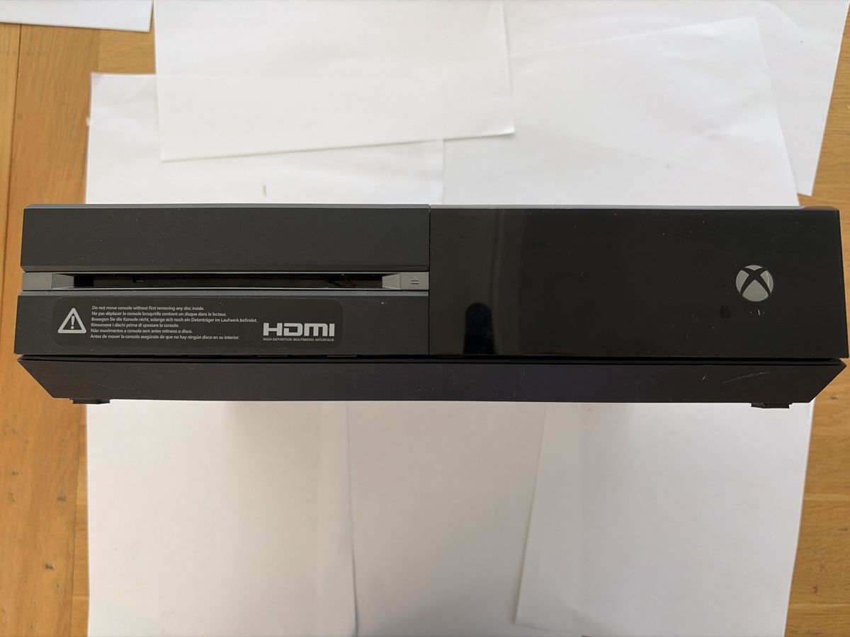 Microsoft Console: Console Xbox One – Usato da Echallens venduto da JAR69
