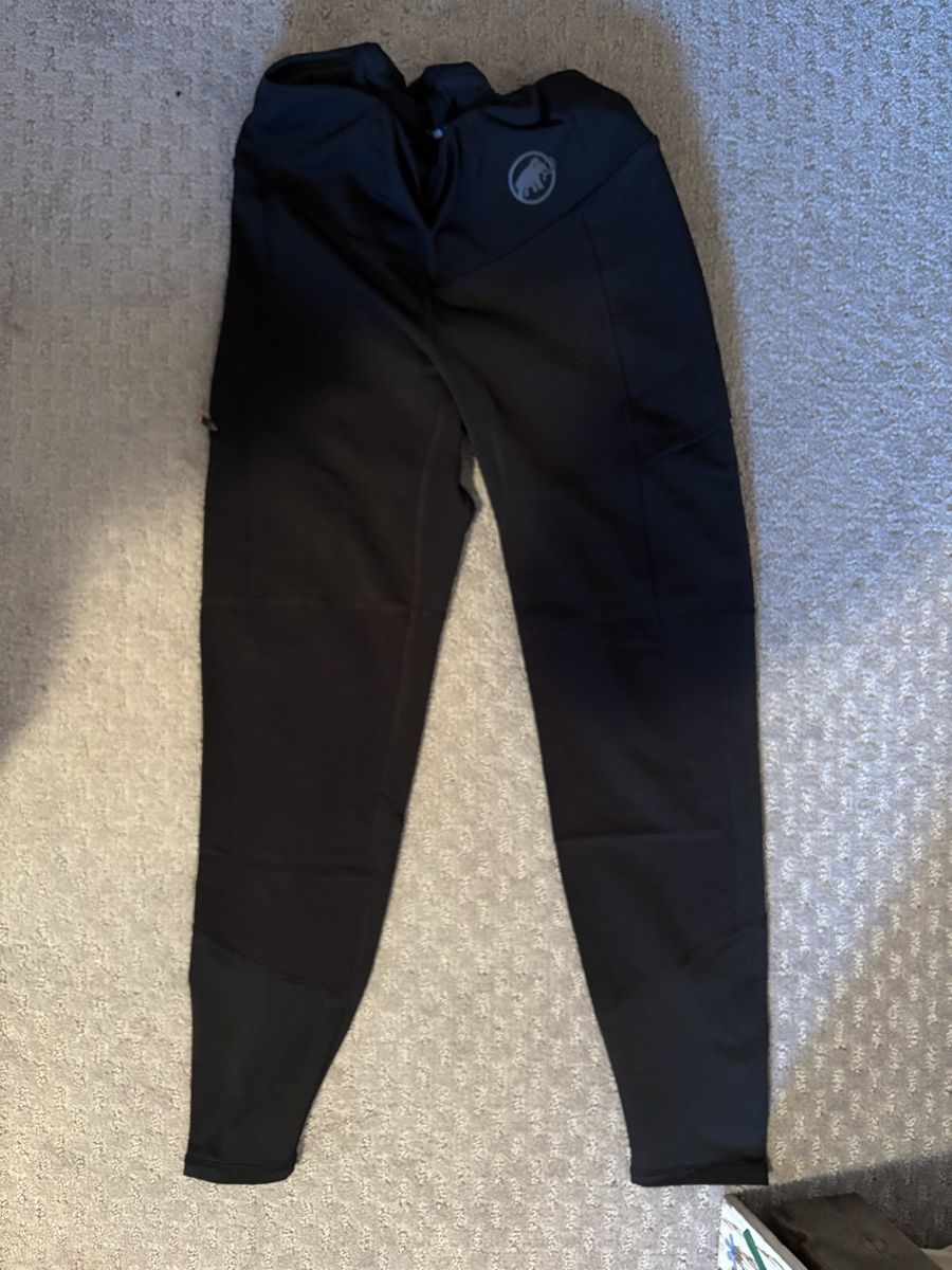 Mammut Leggings: legging mammut – Gebraucht aus Haute-Nendaz von marionfournier