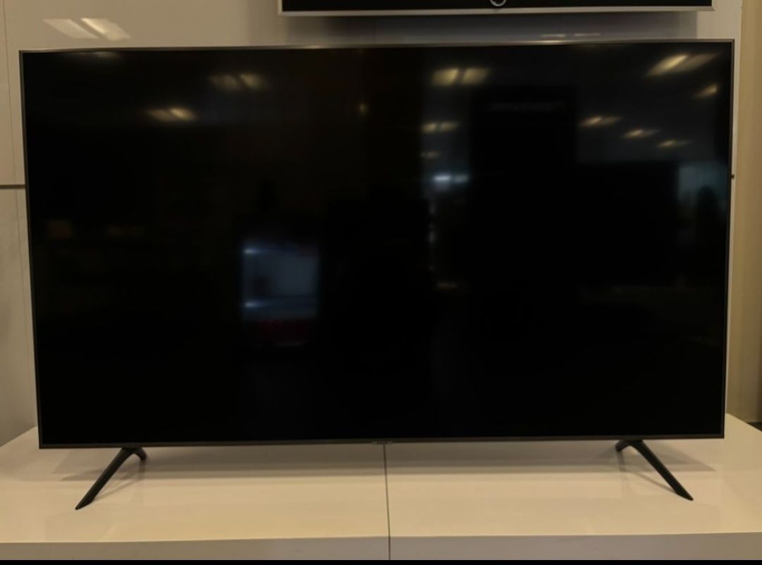 Samsung Televisori: Samsung crystal UHD 7 series – Usato da Steffisburg venduto da kk4711