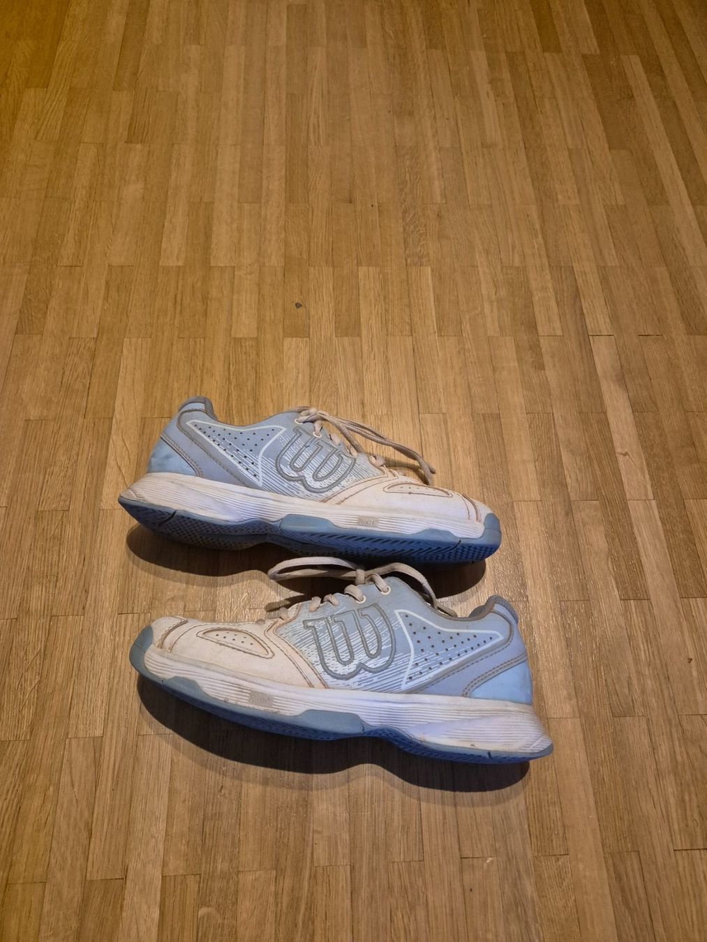 Wilson Scarpe da donna: Tennisschuhe Wilson, Grösse 37 2/3 – Usato da Wettingen venduto da Lenny15 1