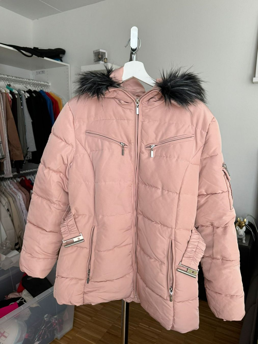 Blusen: Winterjacke Gr. L – Gebraucht aus Wald ZH von evelyne.street