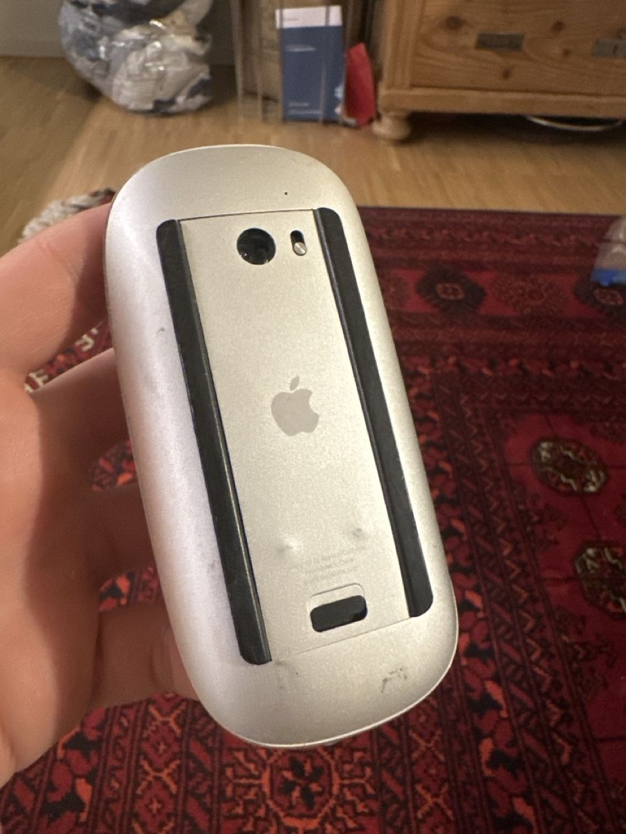 Apple Mouse: 2 Apple Magic Mouse kabellos weiss bluetooth batterie – Usato da Basel venduto da donald_duck_313 2