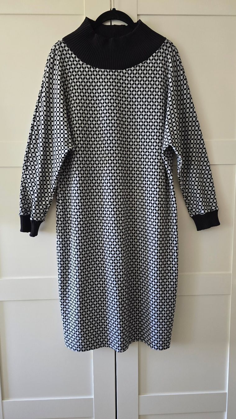 Kleider: Jerseykleid – Gebraucht aus Zell LU von div_w55n