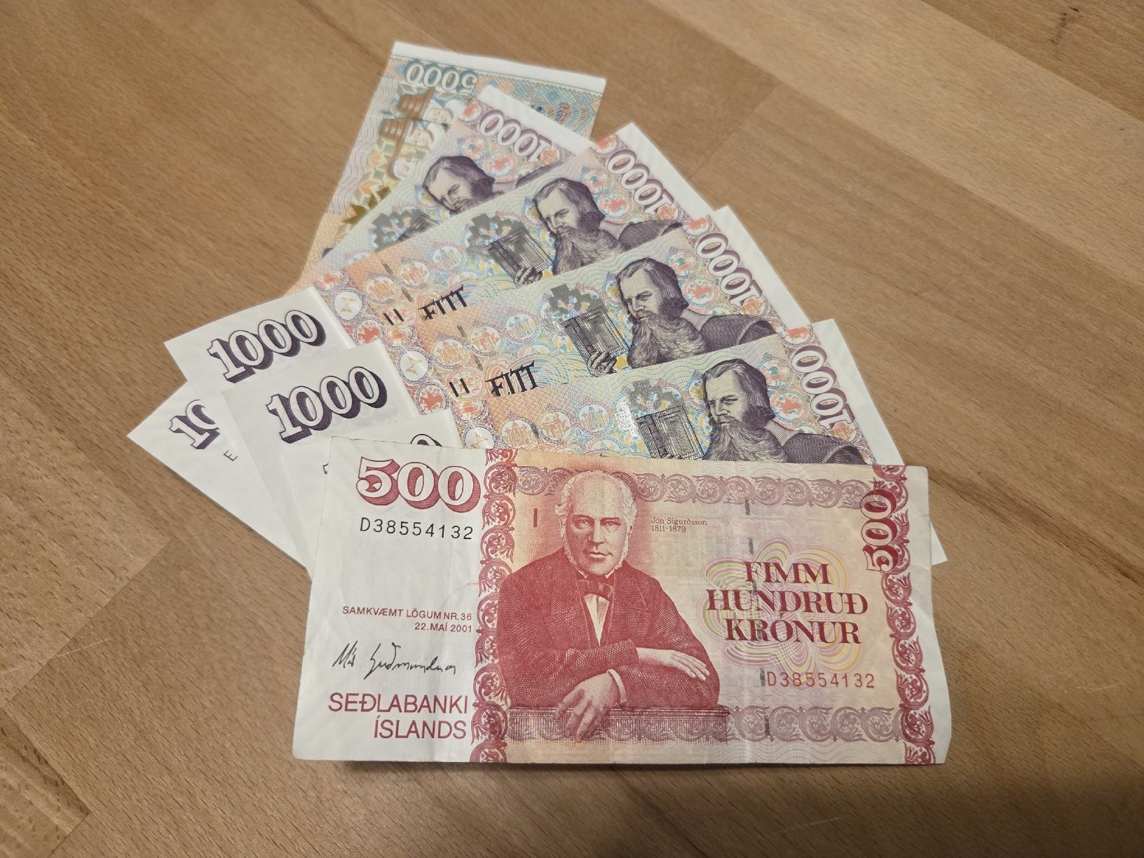 Banknoten: Isländische Krone – Gebraucht aus Hittnau von Vanessa1490 1