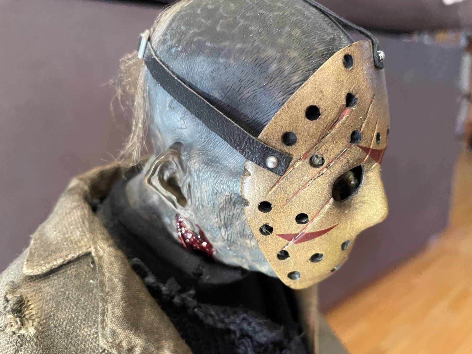 Statuette: JASON VOORHEES - SIDESHOW - 1/4 PREMIUM FORMAT STATUE – Usato da Egg b. Zürich venduto da underworld 6