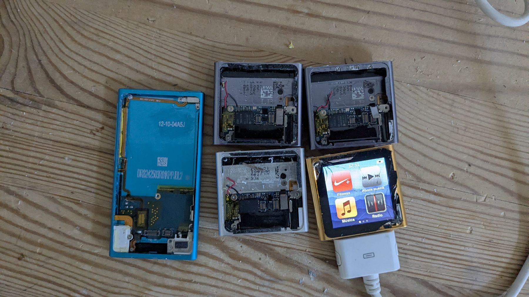 Apple Lettore multimediale portatile: iPod Nano der 6 und 7 Generation defekt  – Difettoso da Zürich venduto da enri23