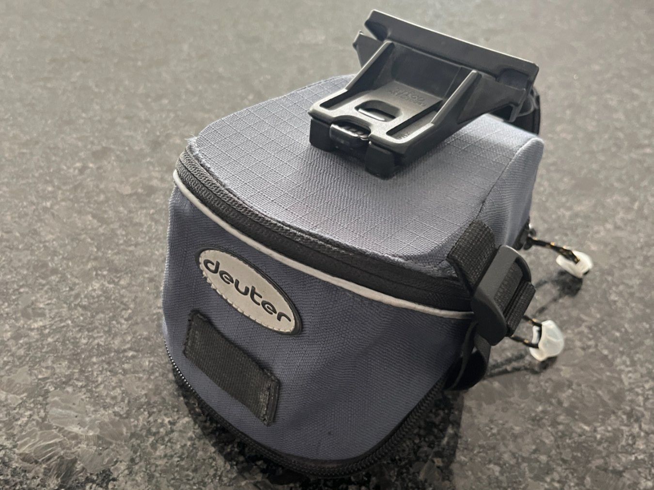 Ersatzteile: Satteltasche Deuter mit Sattelhalterung – Gebraucht aus Rubigen von Markus_45
