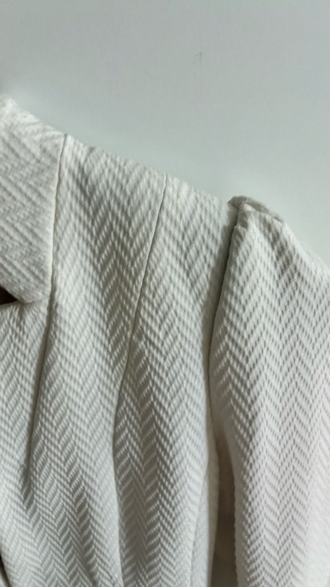 H&M Jacken: Kurzer Vintage Blazer mit Puffärmel Gr 36 – Gebraucht aus Killwangen von Fefy 4
