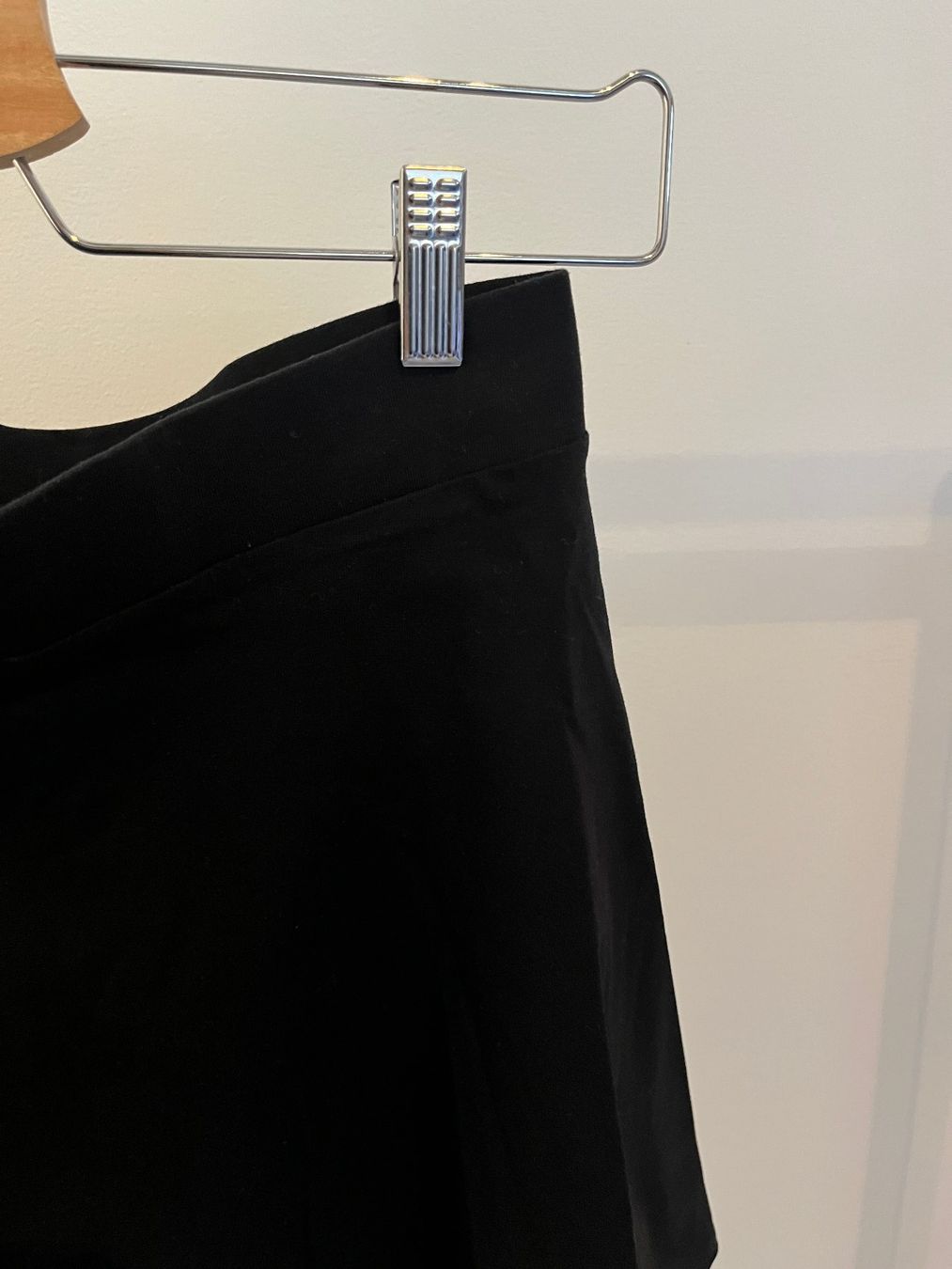 H&M Vestiti & Gonne: Jupe noire, Divided - H&M – Usato da Savagnier venduto da taianab 2