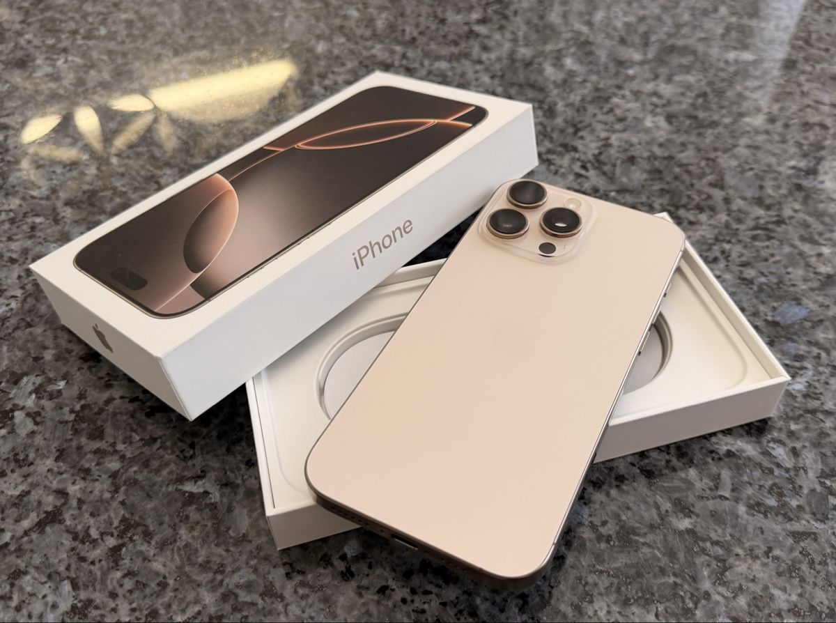 Apple Telefoni cellulari / Smartphones: Apple iPhone 16 Pro Max Gold 256GB – Usato da Fehraltorf venduto da Mydreamshop 2