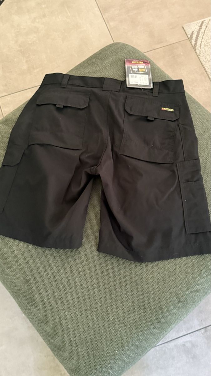 Hosen: Schwarze Sommer Arbeitsshorts, ungetragen, Grösse 54 – Neu (gemäss Beschreibung) aus Rüthi (Rheintal) von Many2369 1