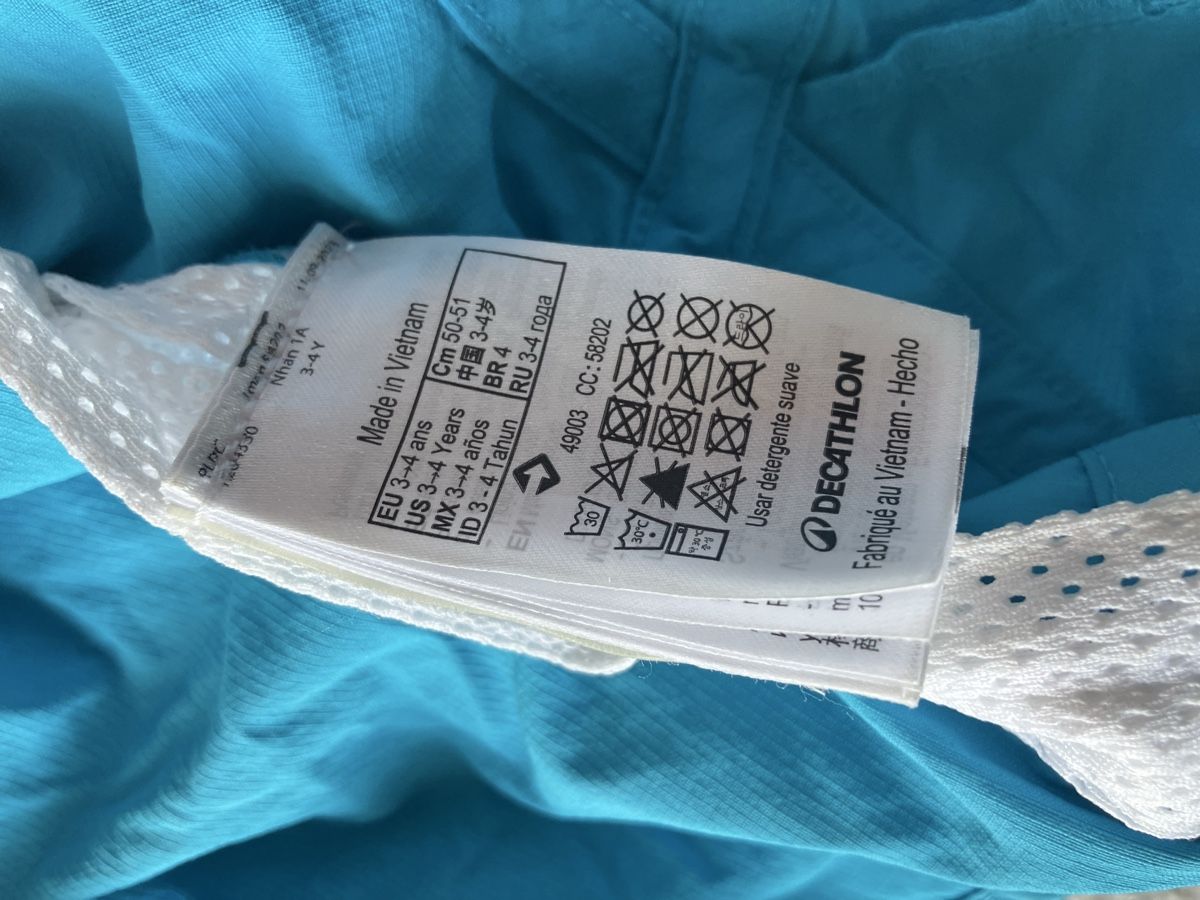 Decathlon Altro abbigliamento per bambino: Badehut für 3-4 Jährige – Usato da Biel/Bienne venduto da pantiger 2