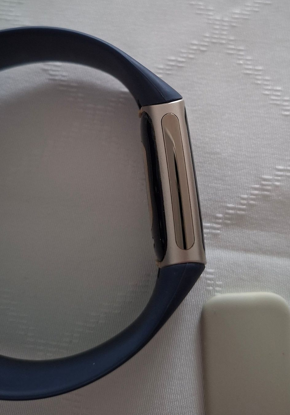 Fitbit Smartwatch: Fitbit Charge 5 – Usato da Rotkreuz venduto da Zug61 1