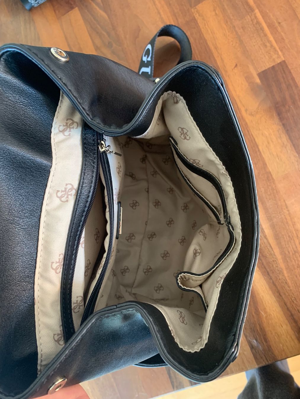 Guess Zaini: Guess Rucksack – Nuovo (secondo la descrizione) da Oberburg venduto da alicia12345 3