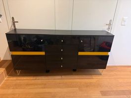 Sideboard schwarz gelb mit Schubladen und Türen modern