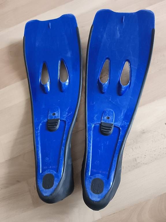 Flossen, Masken & Schnorchel: Flossen Grösse 33-35 – Gebraucht aus Basel von lara.isler 1