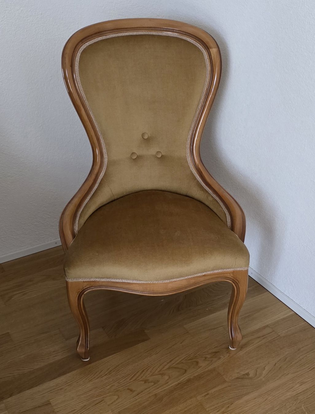 Stühle: Stuhl  – Neu (gemäss Beschreibung) aus Frauenfeld von Bleeddragon