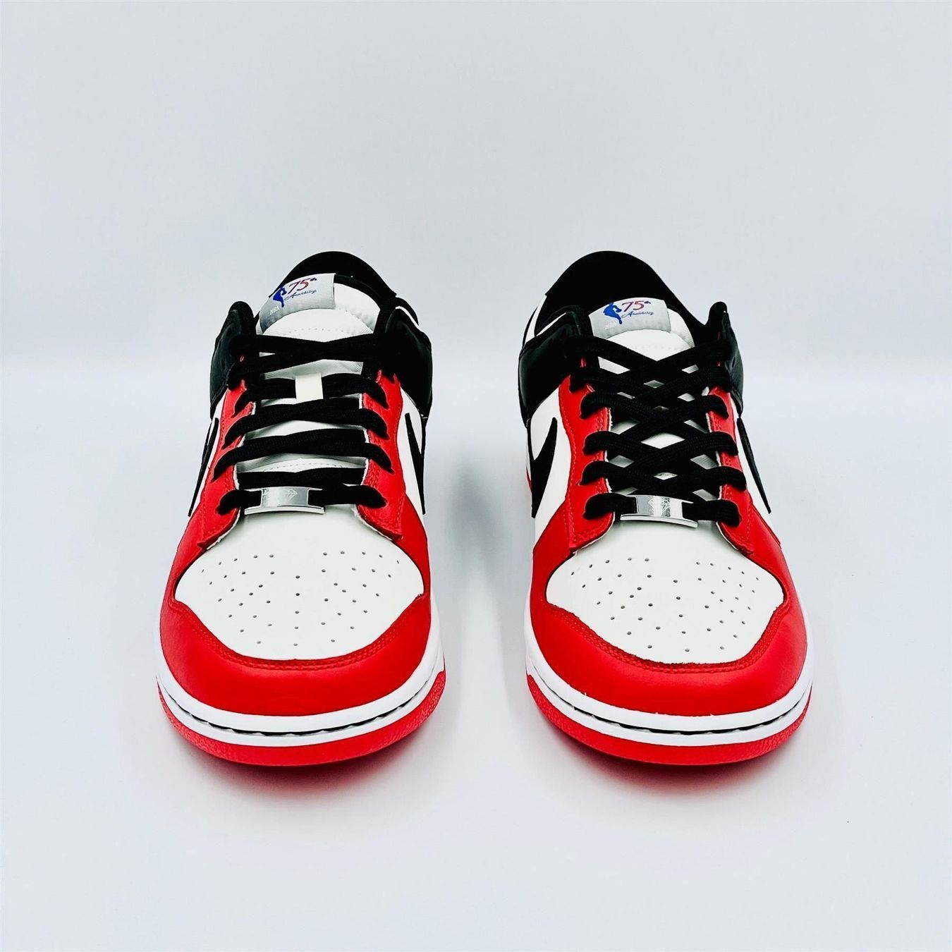 Nike Scarpe da uomo: Nike Dunk Low EMB NBA EU 44 – Nuovo e nell'imballaggio originale da Erlinsbach venduto da sasneakers 5