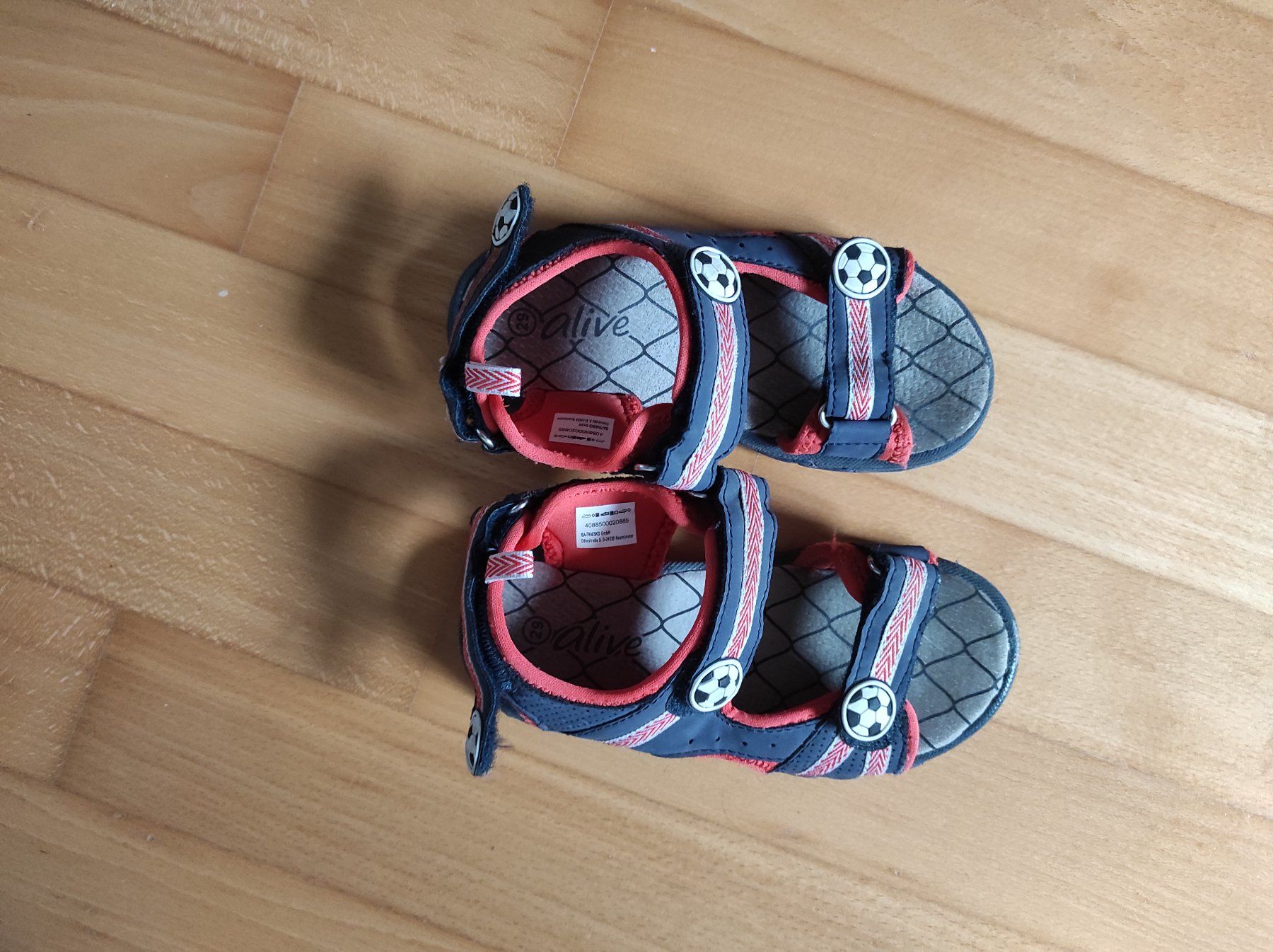 Scarpe per ragazzi: Sandalen gr 29 – Usato da Effretikon venduto da MarthaK.