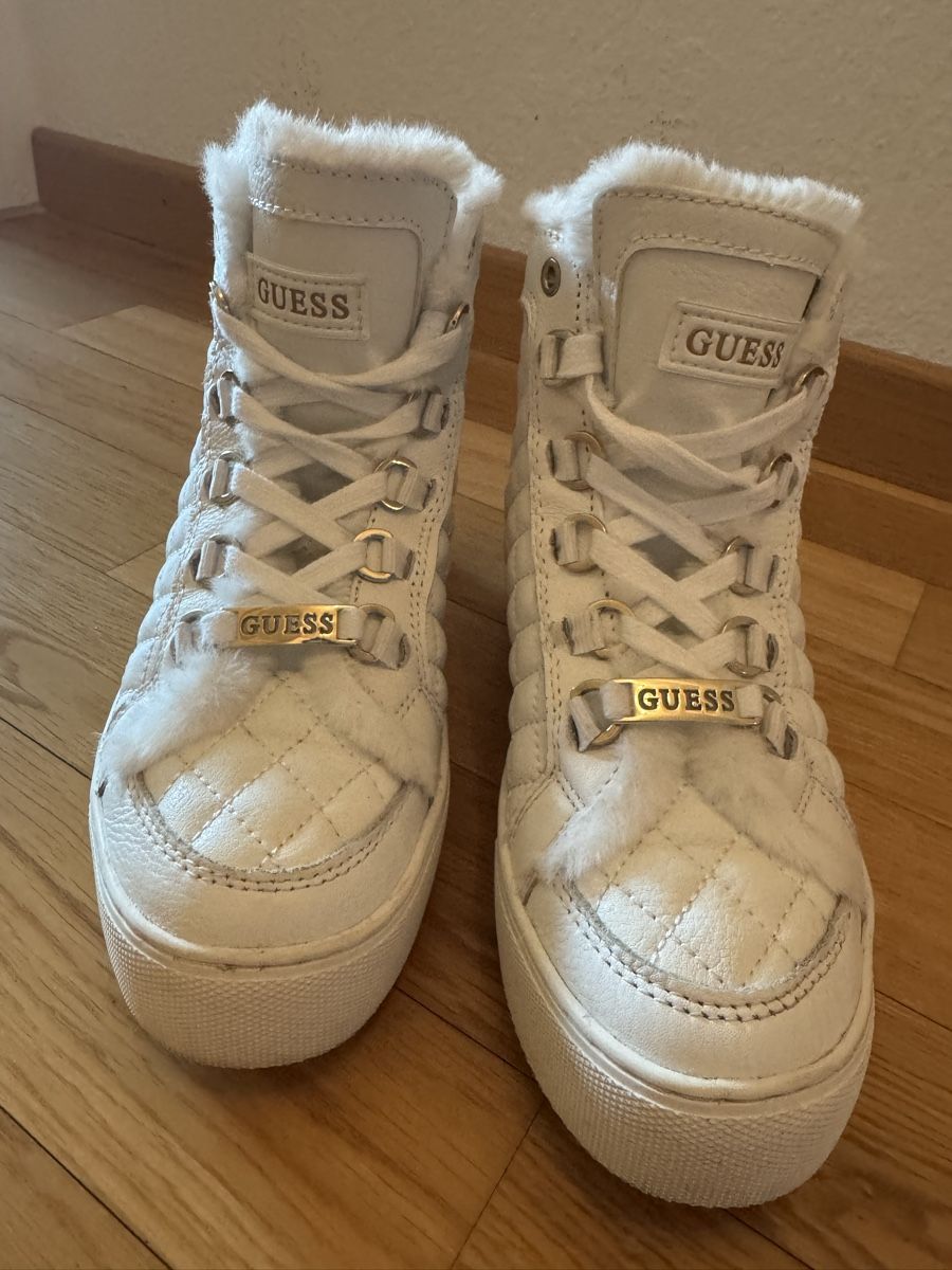 Guess Scarpe da donna: Guess Winterschuhe Gr.35\36 – Usato da Zürich venduto da Ekaterinek 2