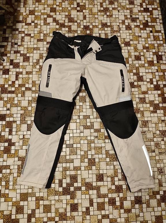 Pantalons: Motorradhose gr. XL – D'occasion à Brittnau par Luflue