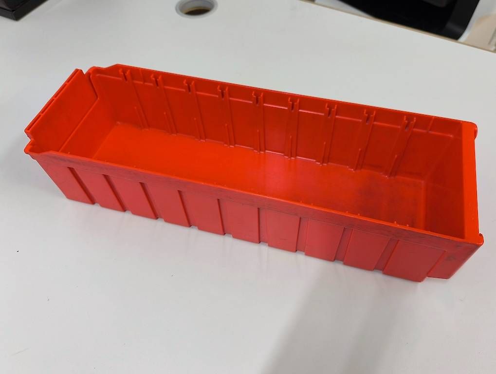 Recipients et similaires: 80x Rote Kunststoffboxen – D'occasion à Wald ZH par 89kingle 4