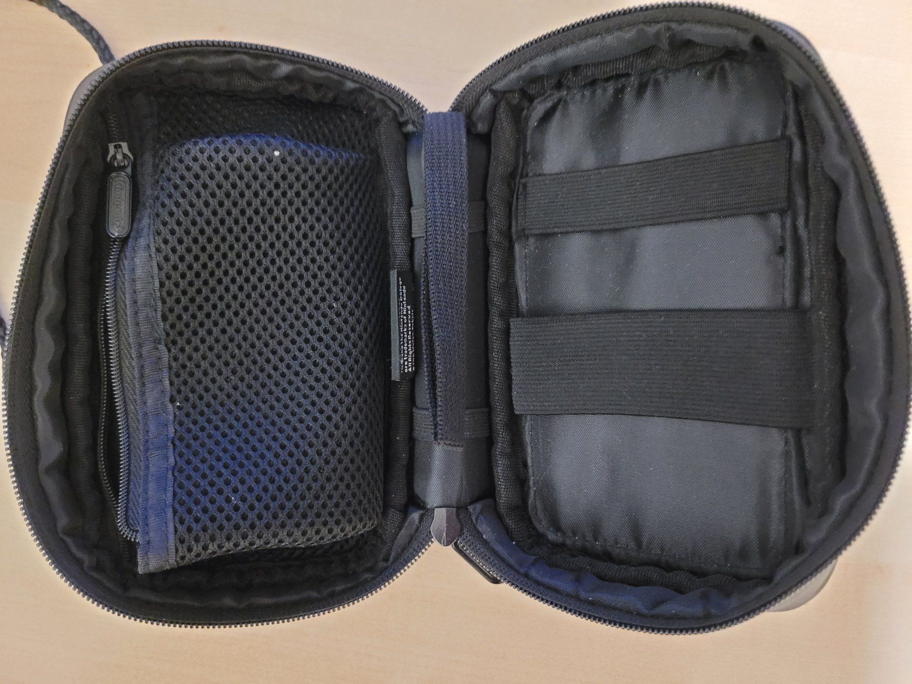 Nintendo Giochi: Nintendo DS Schutztasche – Usato da Luzern venduto da Iorek_Byrnison 1