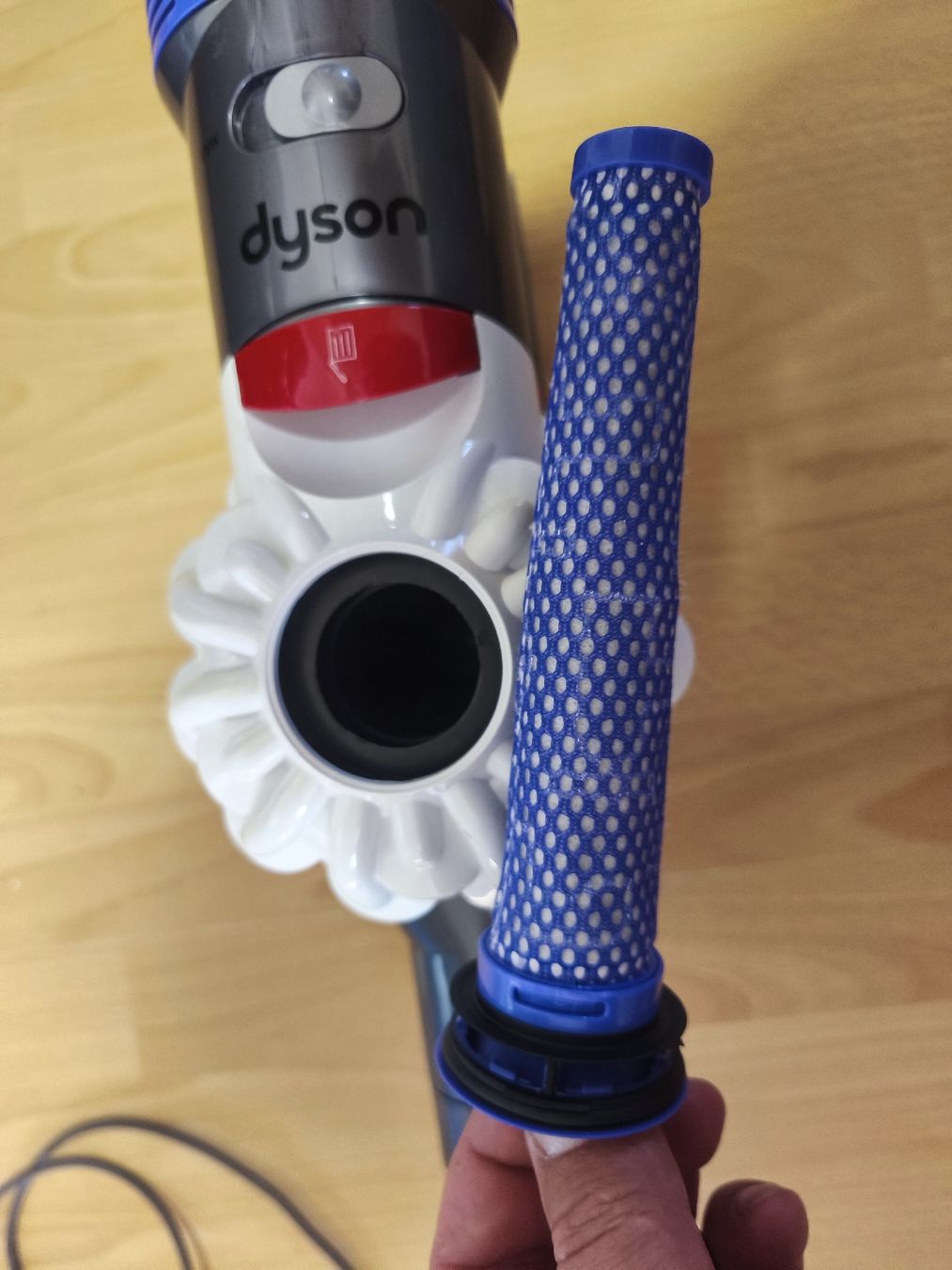 Dyson Aspirapolveri & Accessori: Dyson V7 (Modell SV11) – Usato da Altbüron venduto da Theo_Dotus 3