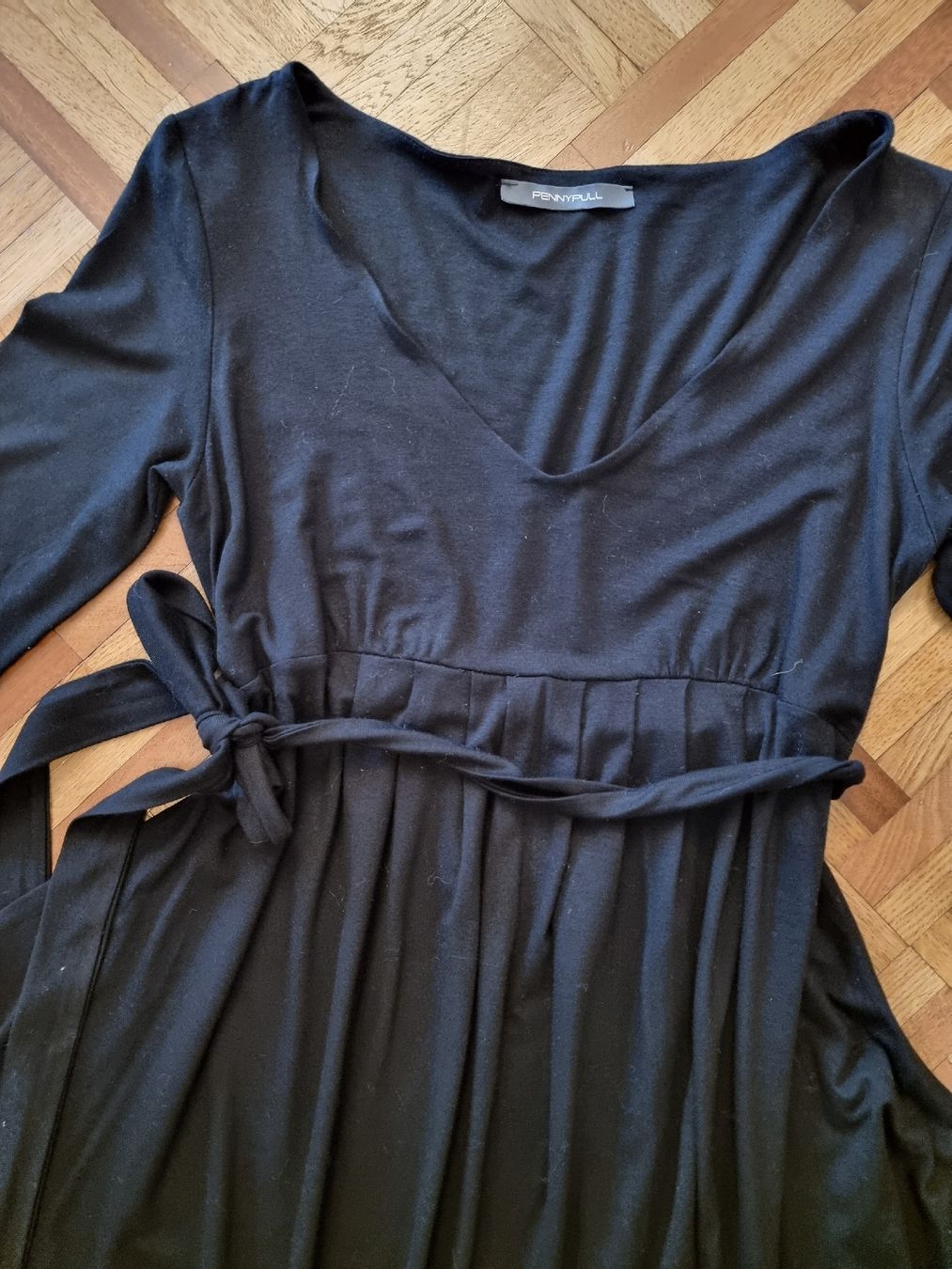 Vestiti: Robe noire PENNYPULL taille M – Usato da Veyrier venduto da Leilazizou 3