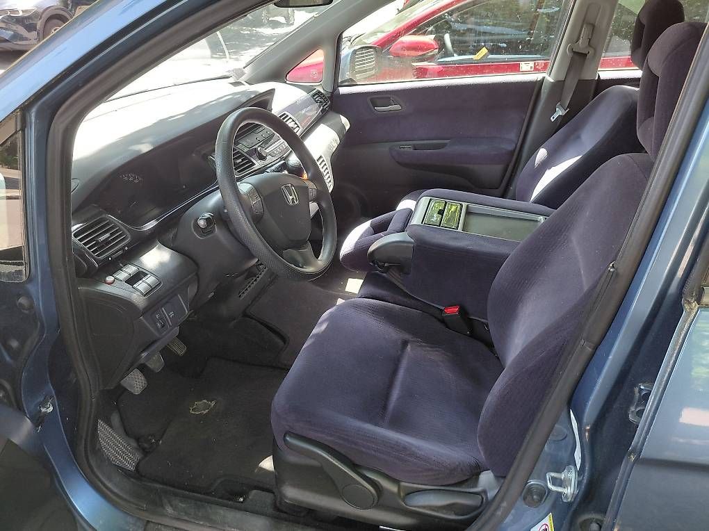 Autos: Honda FR-V 2.2 CTDI  2007  239890 km  6 places – Gebraucht aus Vevey von Mat31 2