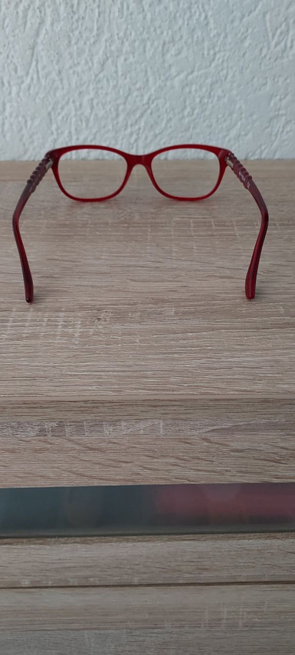 Brillen & Gläser: Rote Vogue Gleitsicht Damenbrille. – Gebraucht aus Ostermundigen von Chrigu1957 1