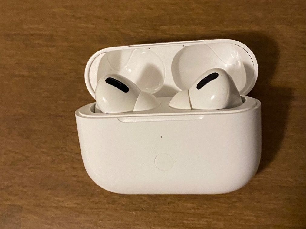 Apple Kopfhörer: Airpods Pro Gen 1 – Gebraucht aus Zürich von