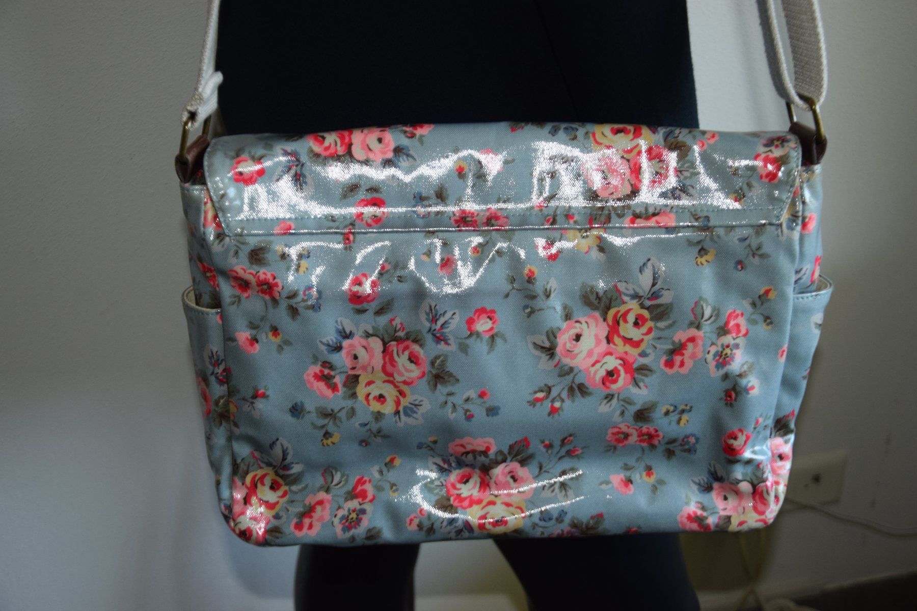 Borse da donna: Umhängetasche Cath Kidston London mit Blumenmuster – Usato da Mezzovico venduto da finsteraar 2