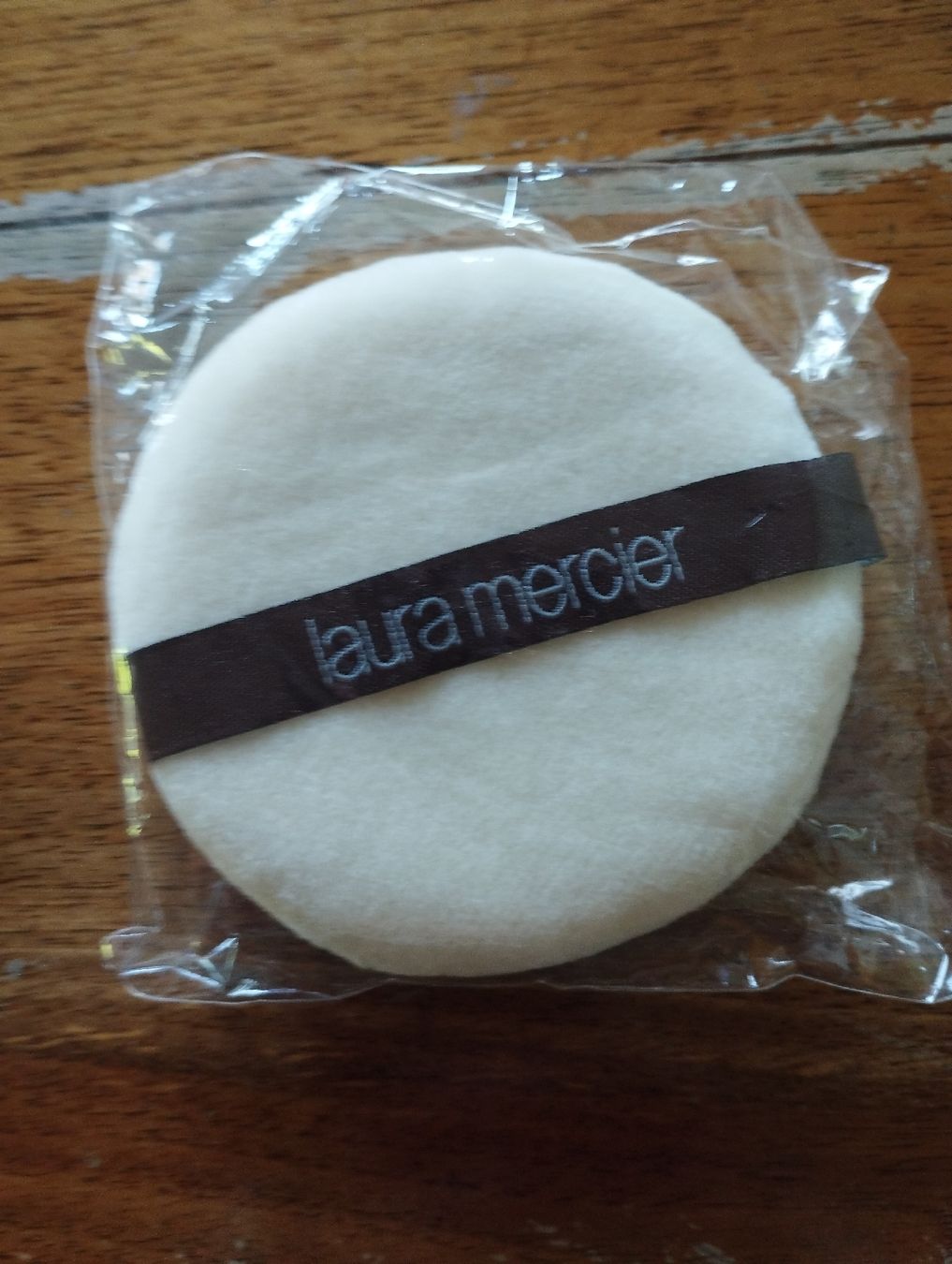 Make-up: Laura Mercier Powder Quaste – Nuovo e nell'imballaggio originale da Wil / ZH venduto da Tomseymoor