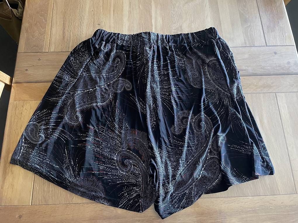 Hosen: Jupe-culotte taille XL – Gebraucht aus Martigny-Croix von jen_t9fp 2