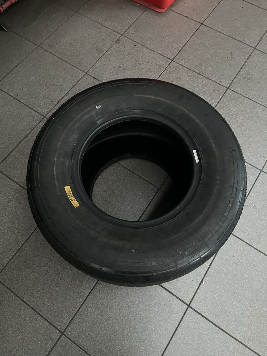 Altro in Scrittura & Disegno: Reifen / copertone formula 1 – Usato da Lodrino venduto da albimaz 2