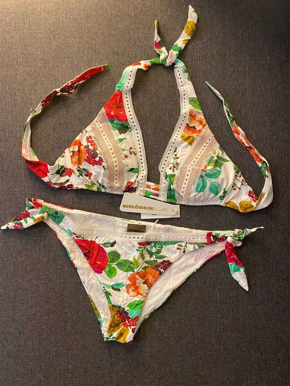 Costumi da bagno & Bikini: MISS BIKINI, Damen-Bikini mit Blumenmuster – Nuovo e nell'imballaggio originale da Langnau am Albis venduto da cre_tr6k