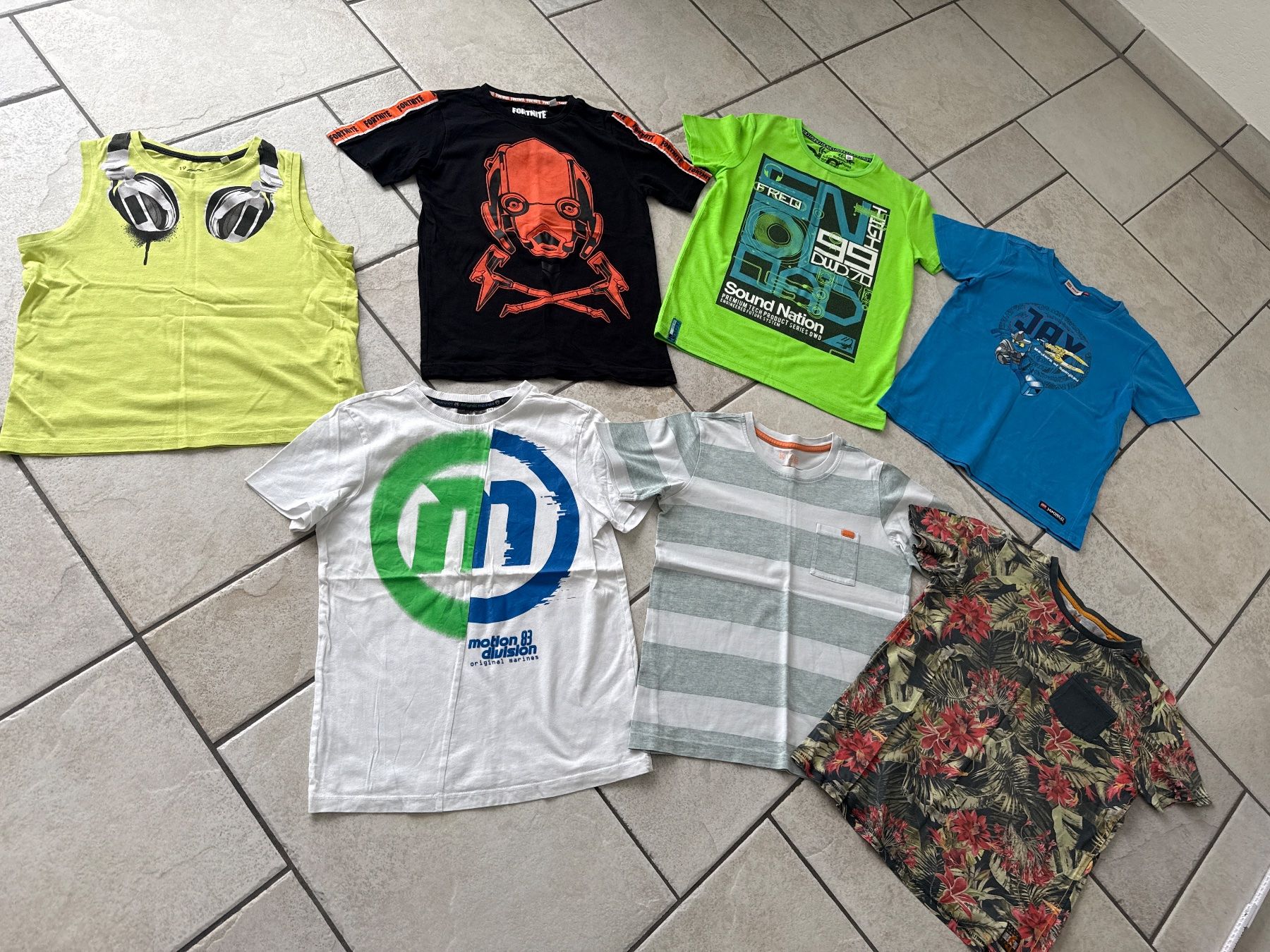 Camicie, T-shirt & Polo: 7st. T-Shirts Gr.134-140 – Usato da Waltenschwil venduto da lina-04 8