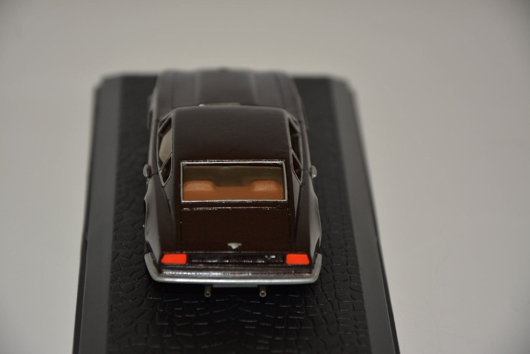 Aston Martin Modellautos: Aston Martin V8 DBS , Heco Mod. Kit 1:43 – Gebraucht aus Goldach von Feivel9 7