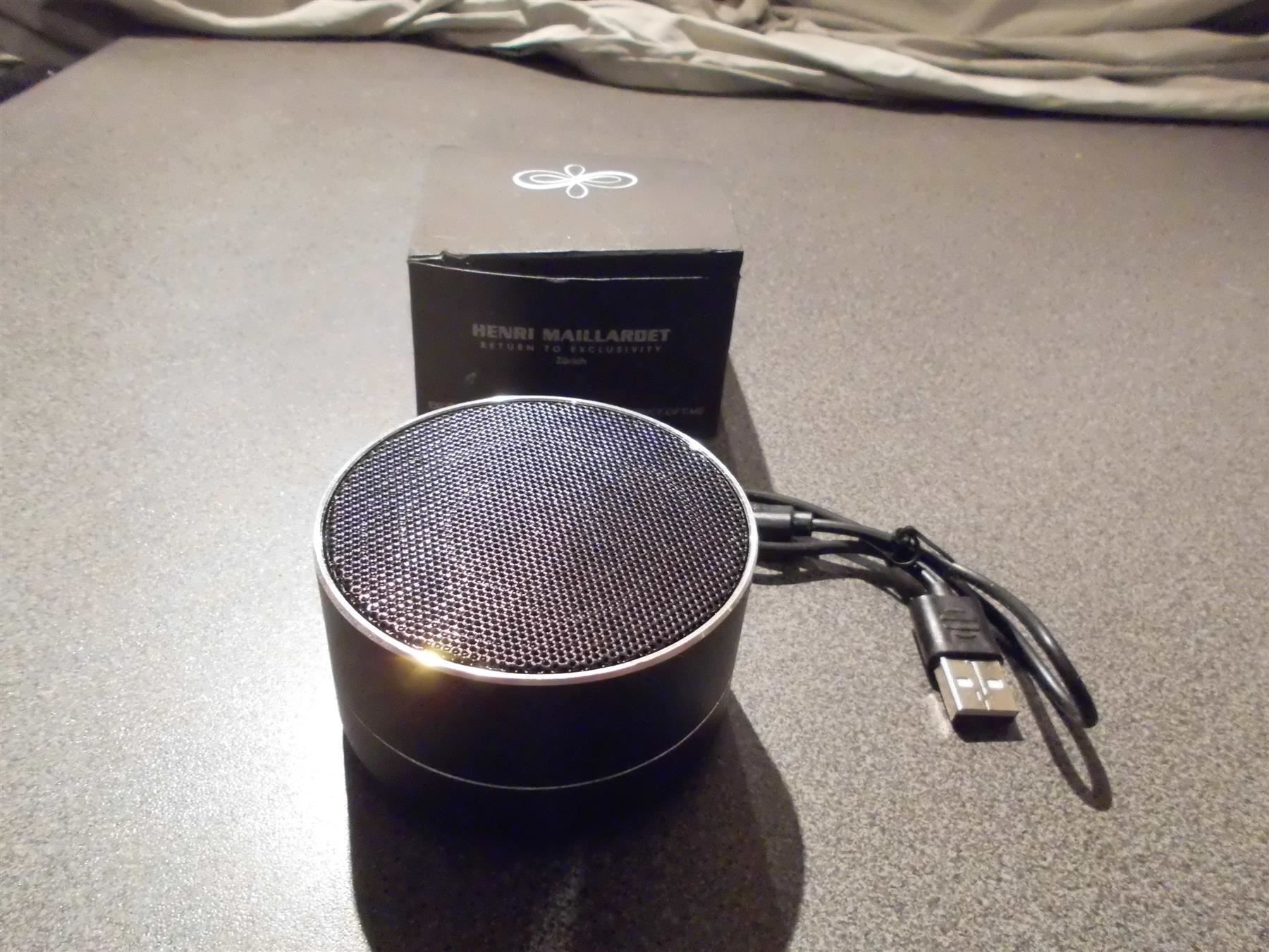 Haut-parleurs: Bluetooth Lautsprecher, schwarz – D'occasion à Zürich par Motzkuh